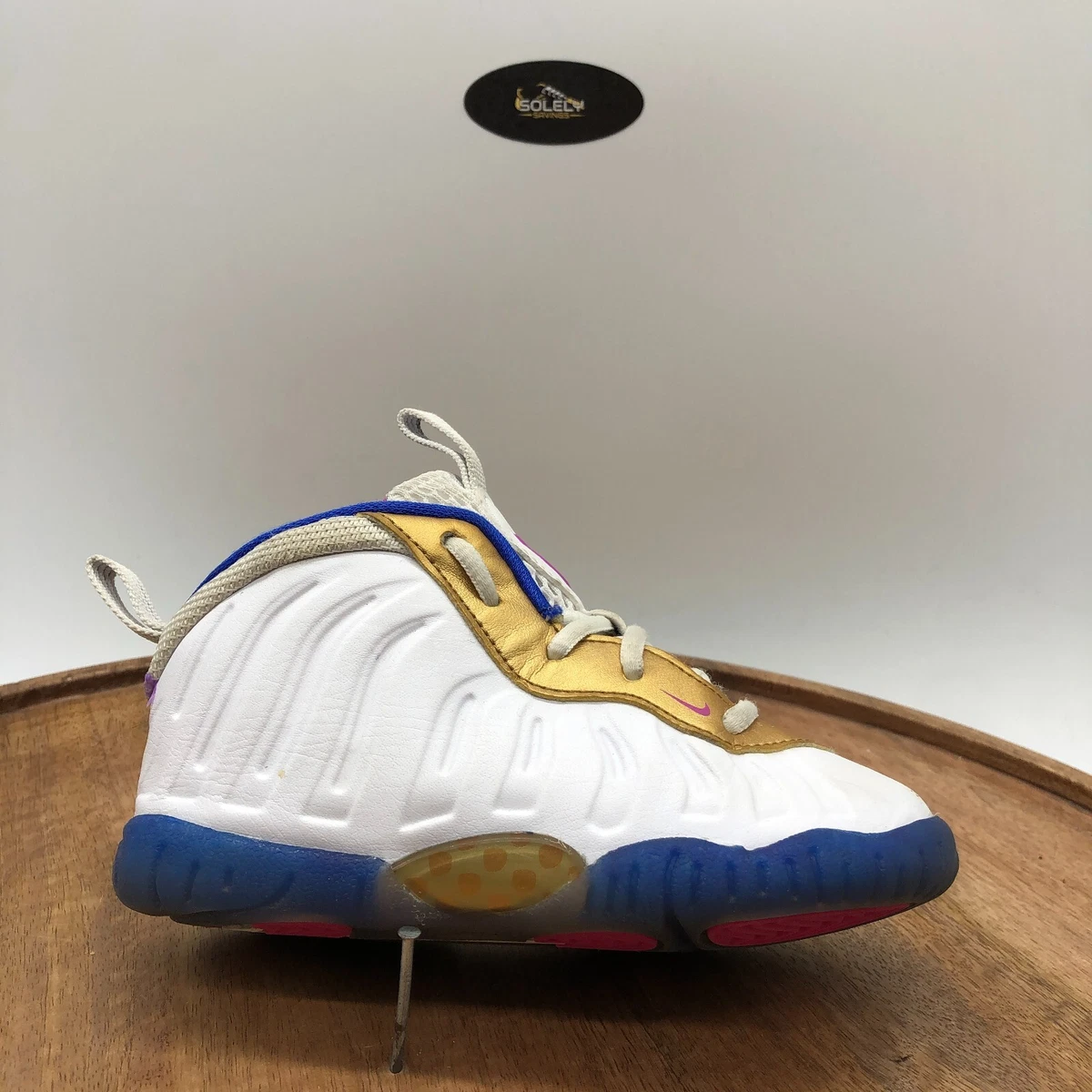 Gold and black sales foams for toddlers