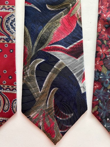 LOT 3 mens neckties all Wembly SILK floral paisley USA made 4" wide red blue - Picture 3 of 6