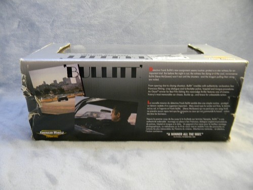 Coche fundido a presión Bullitt Mustang Fastback Highland 1968 escala 1/18 verde - nuevo - Imagen 8 de 10