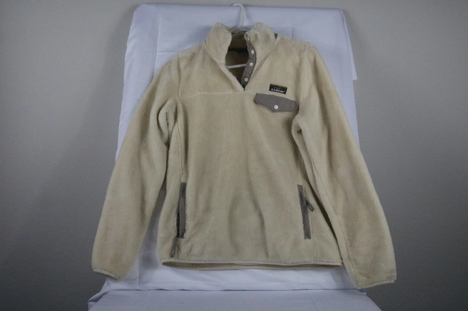 LL Bean Hi-Pile Fleece Snap Pullover Fleece Jacket Women's XS Cream Gray
Opens in a new window or ta