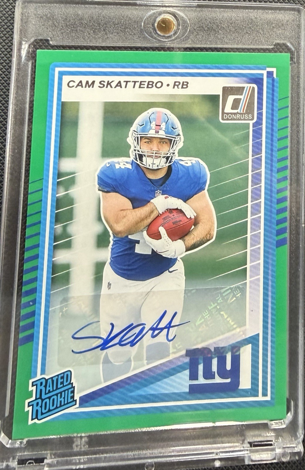 2025 Panini Donruss Rated Rookie Cam Skattebo #302 Green Autographs RC