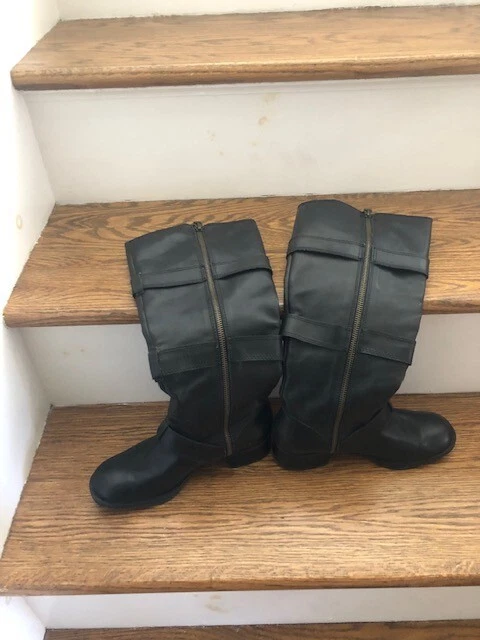 Boutique 9 Botas hasta la rodilla de cuero negro en cuero suave con hebillas talla 5,5 M Foto 3 de 4