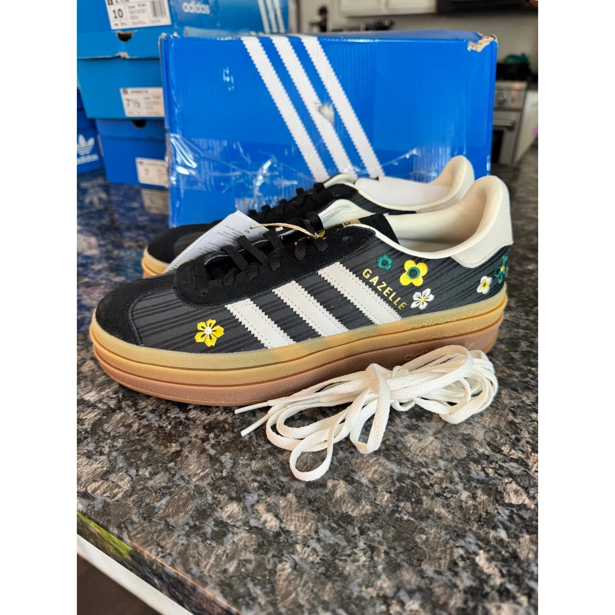 adidas gazelle silver green womens Geometric Floral Spring Vanilla Okaki US Men 10 / US Women 12 / Eur 44