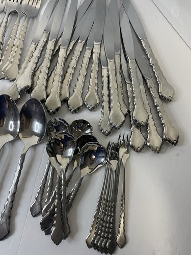 133 Piece Oneida Stainless Cello Flatware - Large Set - Picture 7 of 19