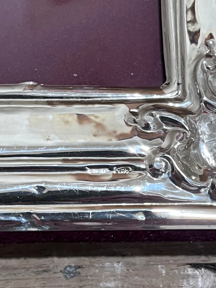 Cornice porta foto in argento 925 rosso bordeaux. Stile barocco. Anni '80 - Immagine 4 di 4