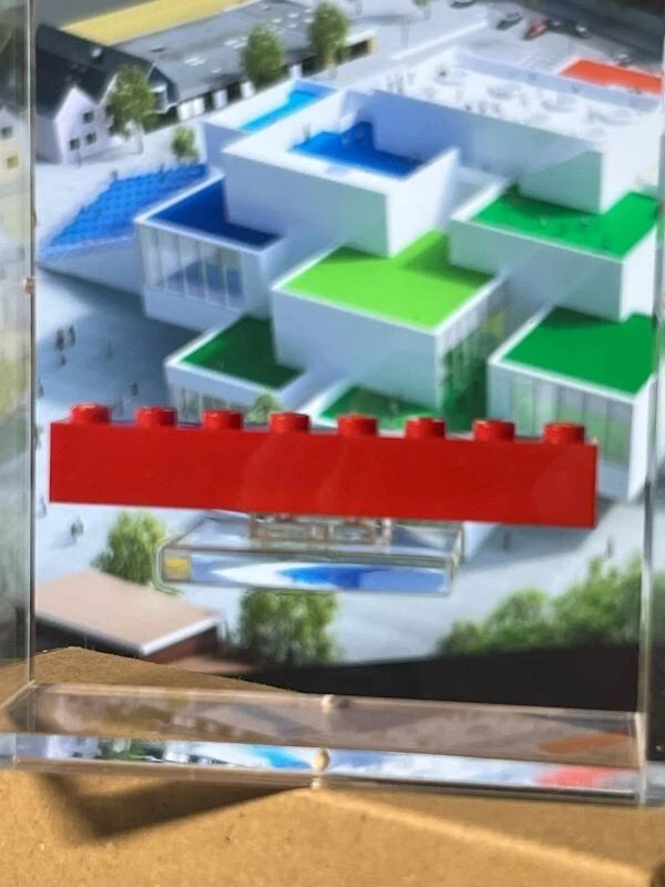 LEGO 1x8 Stein Brick Inside Tour 2024 - Bild 2 von 2