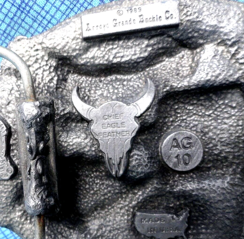 Cocar Chief Eagle cinto de penas fivela nativo americano vintage anos 80 AGBC .QRT570 - Imagem 4 de 4