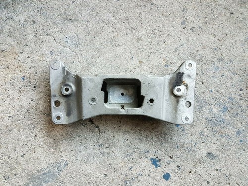 BMW 5er F10 F11 N47N N47S Getriebeträger 6781222