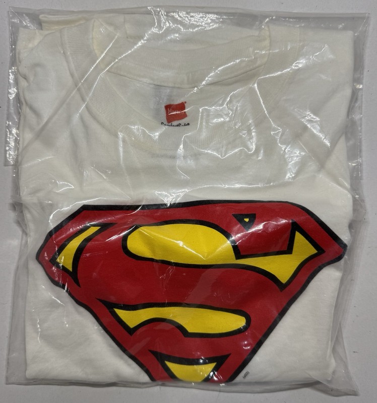 Superman Logo S Symbol Graphitti Designs Graphic T-Shirt DC Comics *Teen Small*