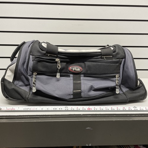 CalPak Rolling Duffle Bag CalPak Luggage - Picture 2 of 24