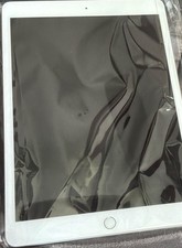 Apple iPad 7th Gen 2019 Wi-Fi 32GB Silver Excellent 