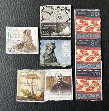 Lot de 8 timbres de Croatie années diverses - encore sur fragment K88