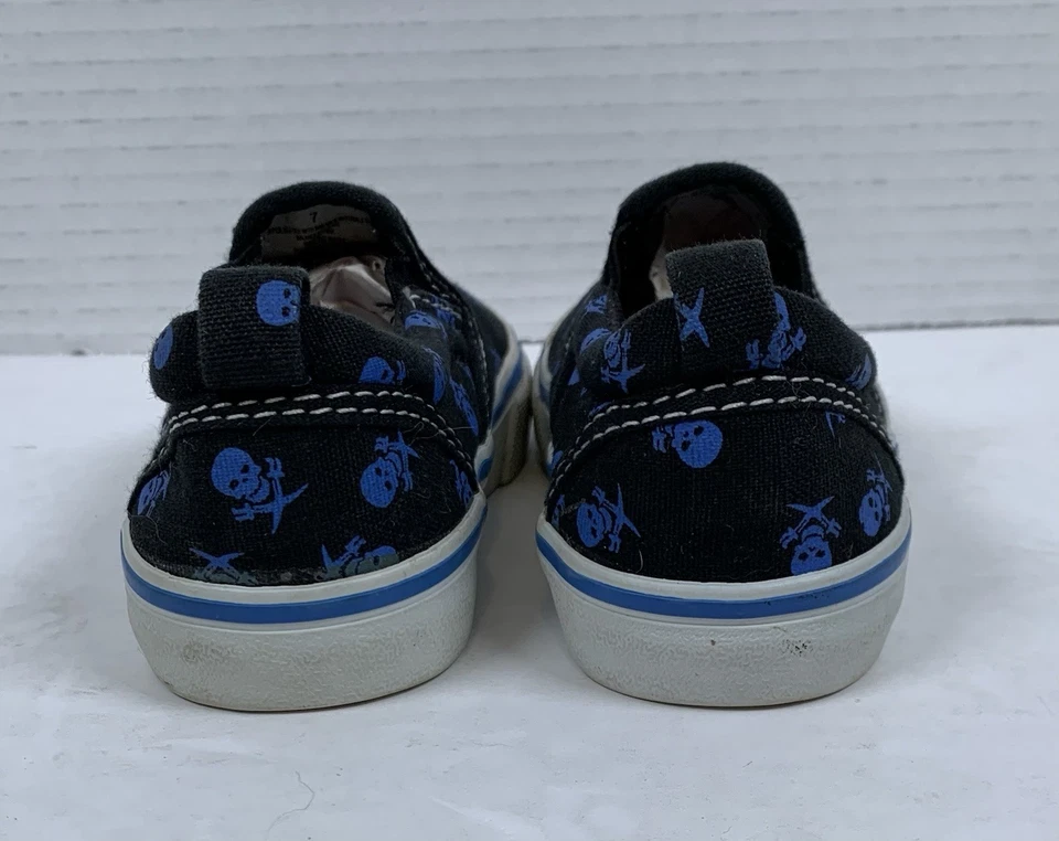 Zapatilla Deportiva Circo Informal Sin Cordones Niños Pequeños Talla 7 Negra Azul Calavera Piratas (S452) Foto 4 de 4