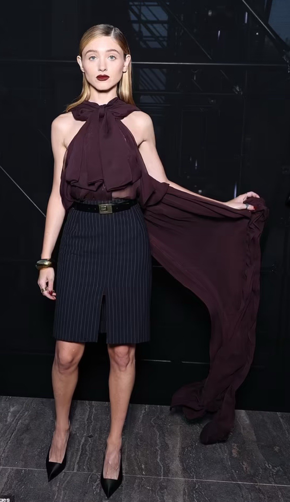 SAINT LAURENT CAMICETTA COLLO LAVALIERE BORDEAUX FONCE $4700 taglia 40 US 8 nuova con etichette