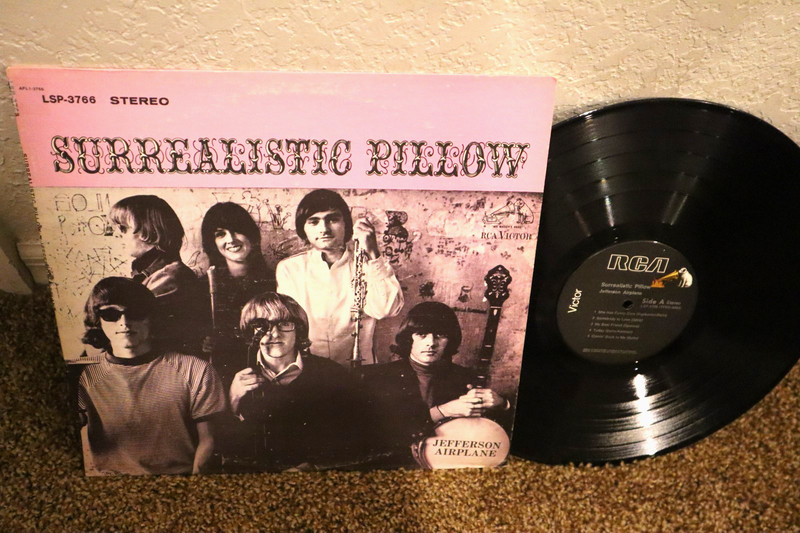 JEFFERSON AIRPLANE SURREALISTIC PILLOW ALBUM REISSUE EXCELLENT VINYL !