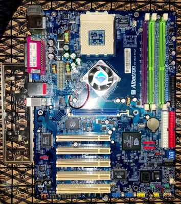 Albatron KX18DS Pro II Nvidia nForce2 (5 PCI, AGP 8X, 3 DDR, Audio, Gigabit LAN)