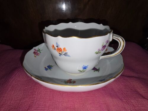 Meissen Streublümchen mit Goldranddekor 1 Kaffeetasse + Untertasse 1. Wahl Top - Bild 2 von 9