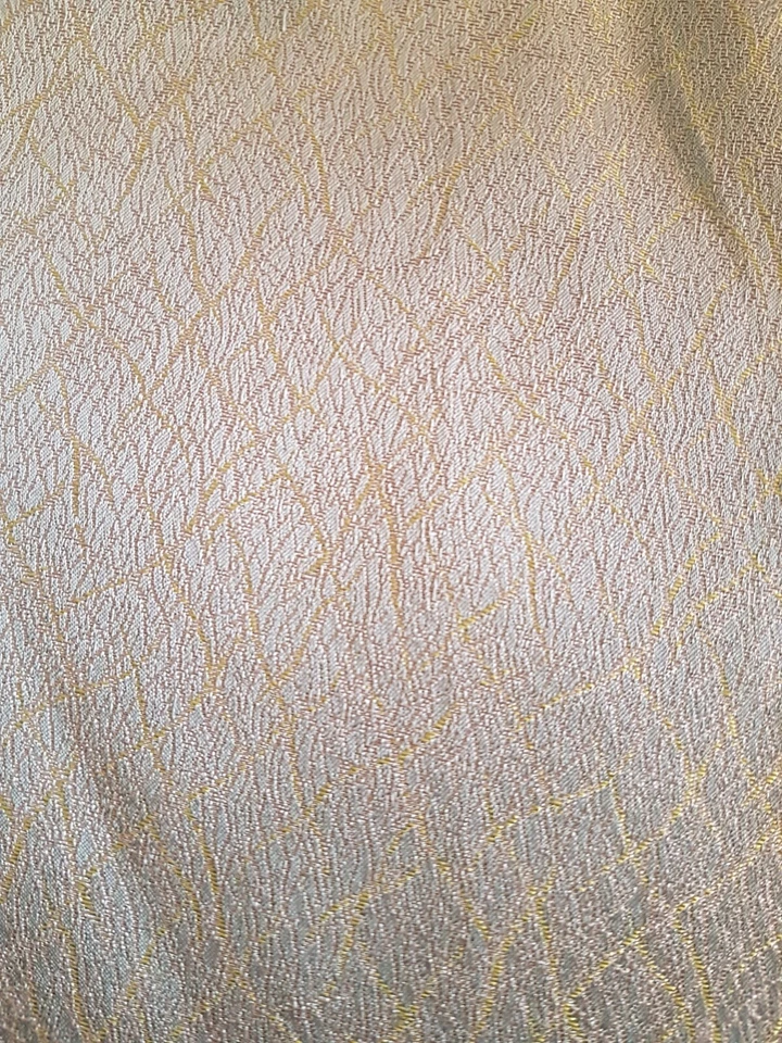 Tissus en satin gris et filet or  - 470 cm x 90 cm - Photo 4/4