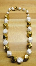 Vtg 17" MID CENTURY gold tone white bead chunky strand Necklace metal link hook
