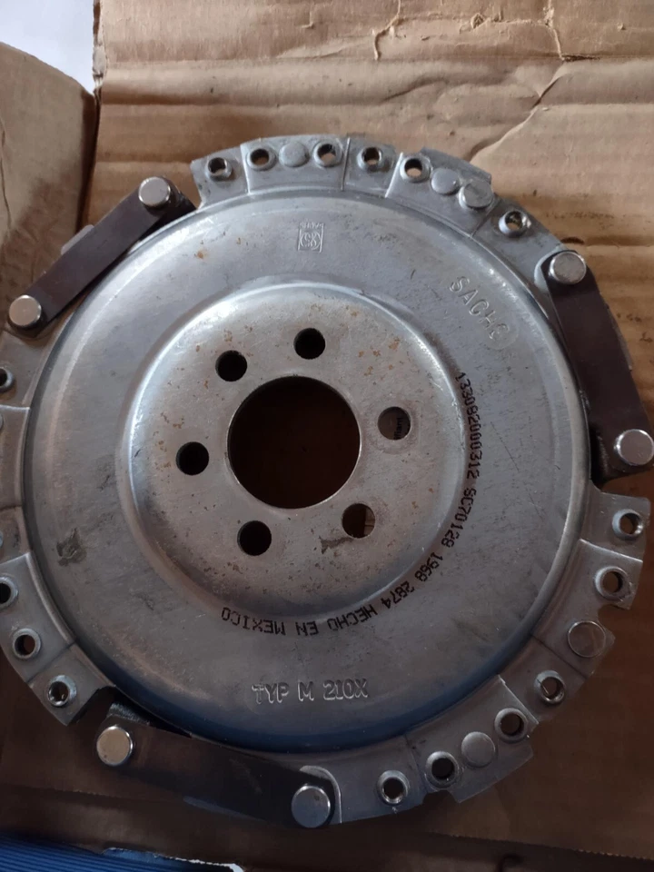 SACHS K70128-02 Clutch Kit For 94-02 Volkswagen Cabrio Golf Jetta — 第 3/4 张图片