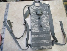 USGI Hydramax  ACU Hydration System 100oz 3L Backpack 8465-01-524-8362 MOLLE 2