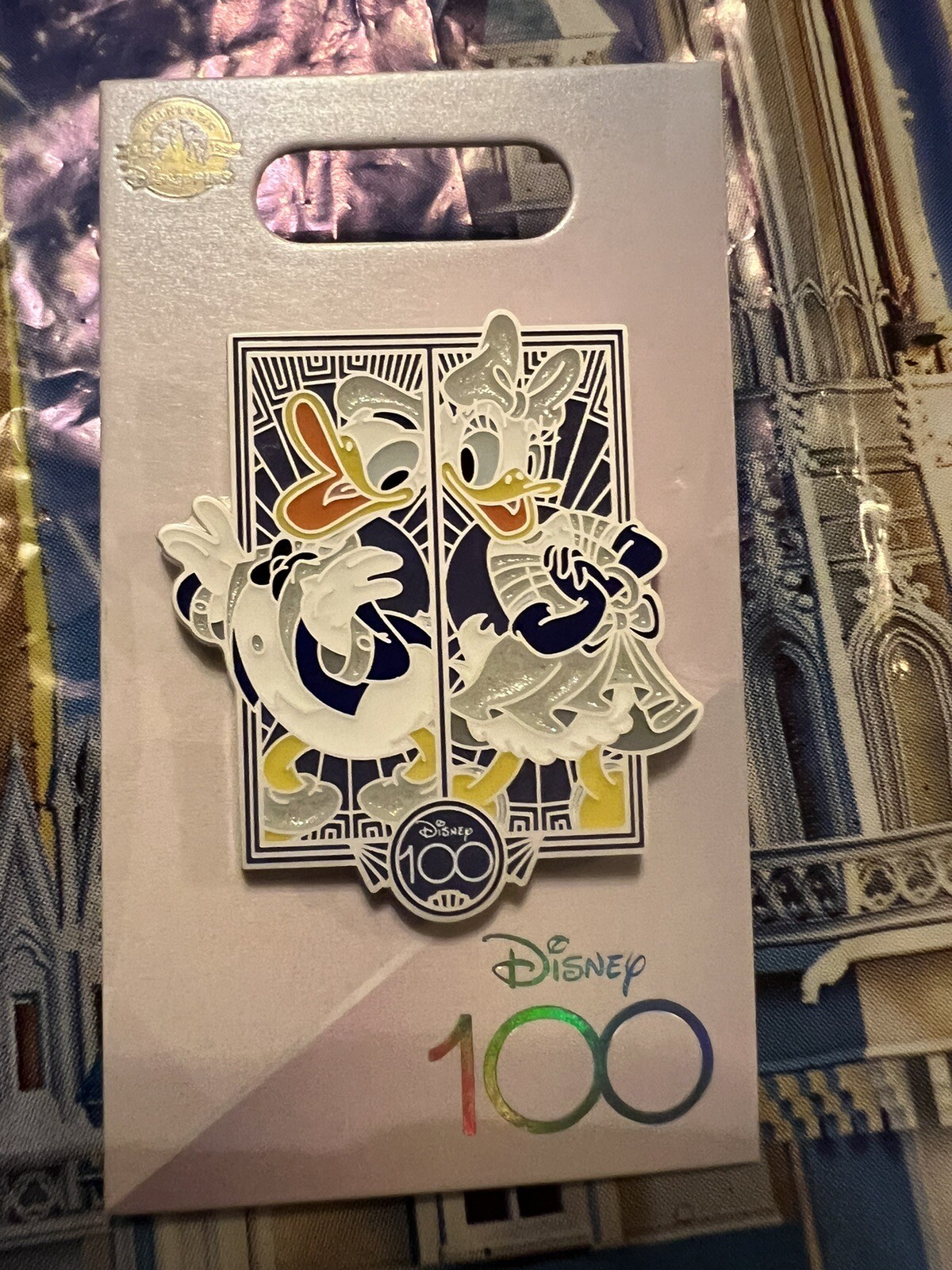 Disney Parks - Disney's 100th - 100 YEARS OF WONDER - DONALD & DAISY Pin