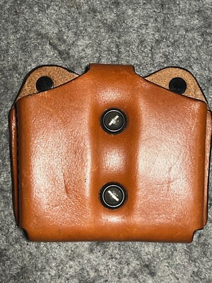DeSantis AO1 JJ Dual Leather Magazine Holder