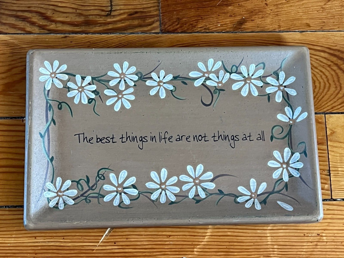 Karen Schwarz Signed Mustard Painted Wood Tray w White Daisy