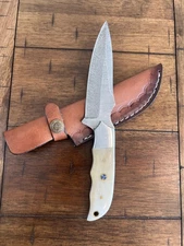 CUSTOM HANDMADE DAMASCUS BONE HANDLE KNIFE WITH PREMIMUM LEATHER SHEATH 143/5