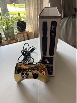 Microsoft Xbox 360 S [1439] Star Wars Edition R2D2 Console and Controller