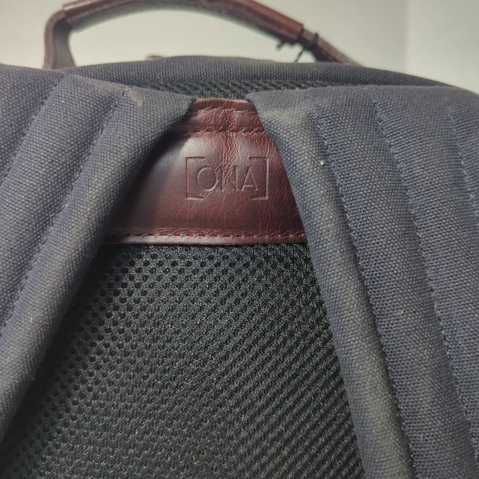 ONA 5-022BL Bolton Street Laptop Camera Backpack Bag (Black) Canvas - Image 4 of 4