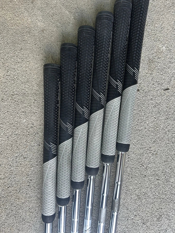 Palos de hierro Affinity XP LH eje de acero 5-9.  Hierro Palmer 4.  Empuñaduras Winn Dritac Foto 4 de 4