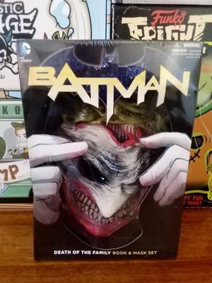 Limited Edition THE JOKER DEATH OF THE FAMILY Graphic Novel And MASK SET Sealed