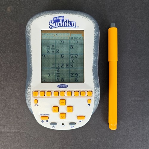 Juego electrónico de mano Sudoku de pantalla grande Radica con pluma de borrado en seco Doodle - Imagen 4 de 9