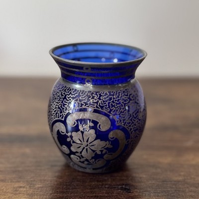 Vintage Kobaltblaue Kunstglas Vase mit Silberüberfang Floral Ätzdesign