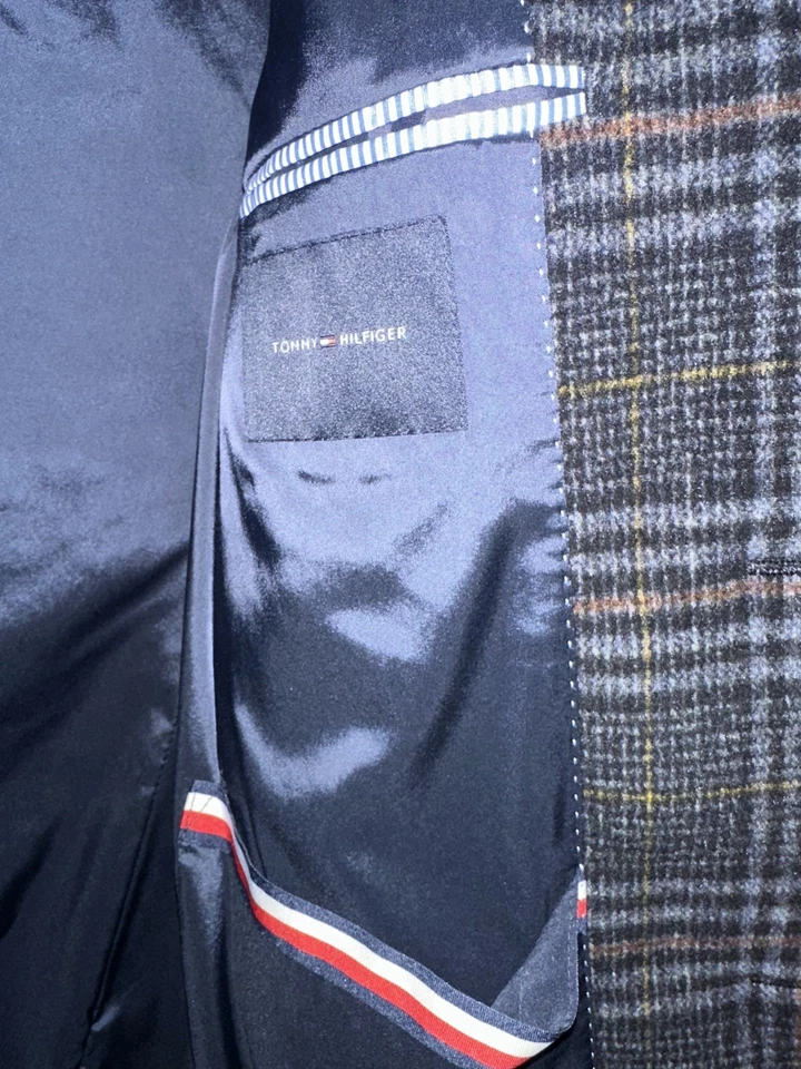 Tommy Hilfiger Men's Addison Wool-Blend Trim Fit Overcoat - Charcoal Plaid - 36S - Image 4 of 4