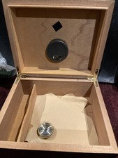 VTG Abbey BLACK Humidor Cedar Cigar Box  11.5x9 x4.75”Humidifier & Hygrometer!