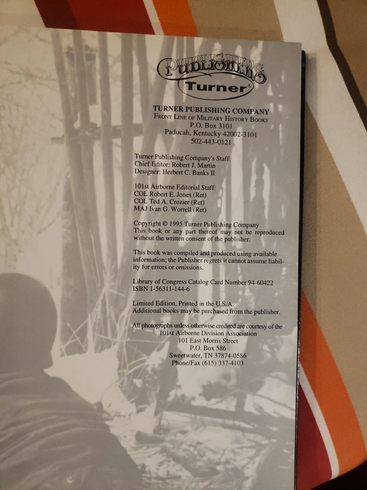 101ST AIRBORNE DIVISION SCREAMING EAGLES 1995 MILITARY HISTORY Foto 2 de 2