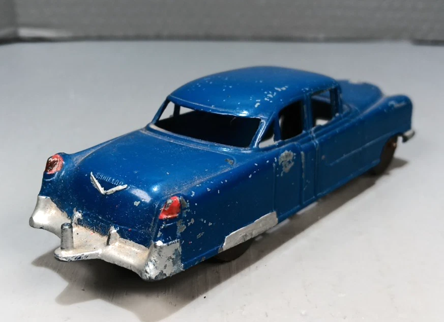 Литой игрушечный винтажный игрушечный автомобиль Cadillac Tootsietoy - Изображение 3 из 4