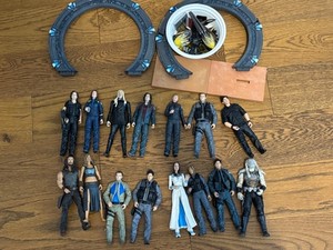 Lot of Stargate Atlantis figures & accessories