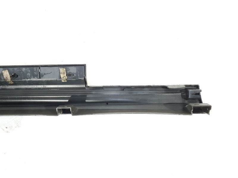 2014 2015 2016 2017 Maserati OEM Left Rocker Panel Moulding Skirt Pulled Clip