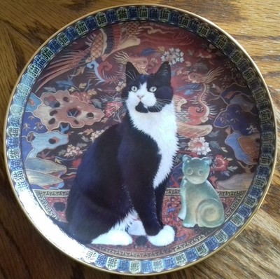 Danbury Mint Plate : Cats Around the World : Chesterton in China : 1993