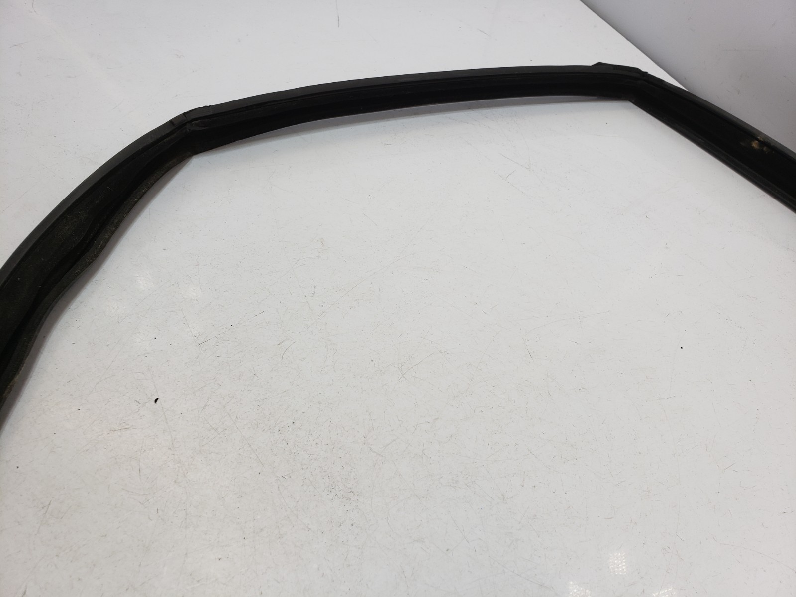 ✅ 10-14 OEM Rolls-Royce Ghost RR4 Rear Left Driver Side Door Rubber Window Guide