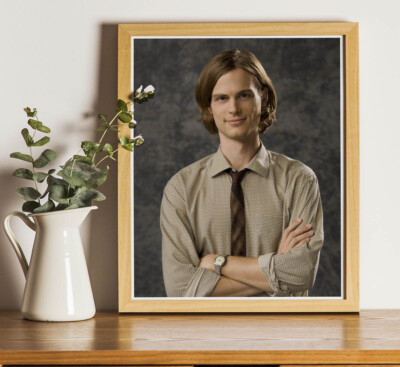 Criminal Minds Matthew Gray Gubler: 10''x8'' professionelles Foto