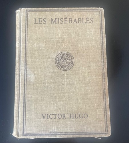 Les Miserables von Victor Hugo Buch, in Französisch Antik 1923 - Bild 1 von 4