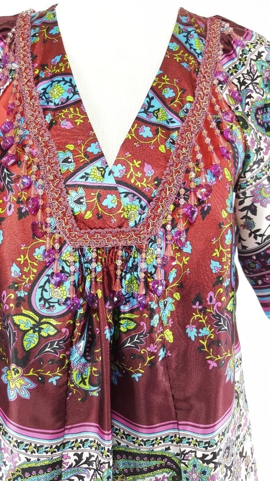 Túnica feminina coleção NY tamanho M paisley bordada com miçangas floral cetim sensação - Imagem 4 de 4