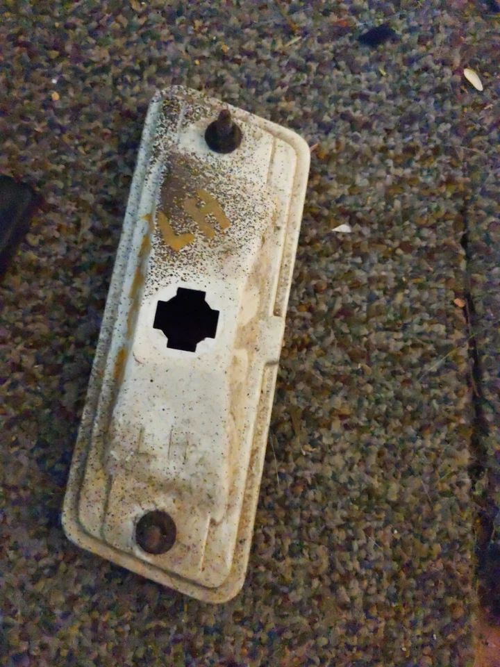 Oldsmobile Toronado 1971 tracción delantera cuarto trasero izquierdo luz de señalización lateral Foto 2 de 2