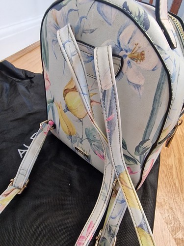 Limited Edition Embellished Floral Multi Colour Mini Back Pack Aldo Dubai Sequin - Picture 4 of 9