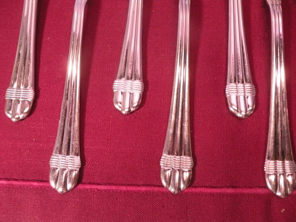 Juego de 8 cucharas de sopa/place ovaladas Hampton ODYSSEY cubiertos de acero inoxidable 7 3/4 GB2 Foto 4 de 4