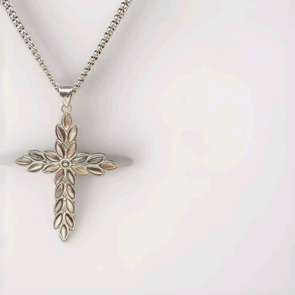 Collar Cruz Acero Por Diseño Madreperla Acero Inoxidable 24" Foto 4 de 4